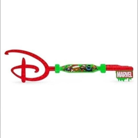 Disney Marvel Heroes Holiday Collectible Special Edition Key New - Picture 2 of 9